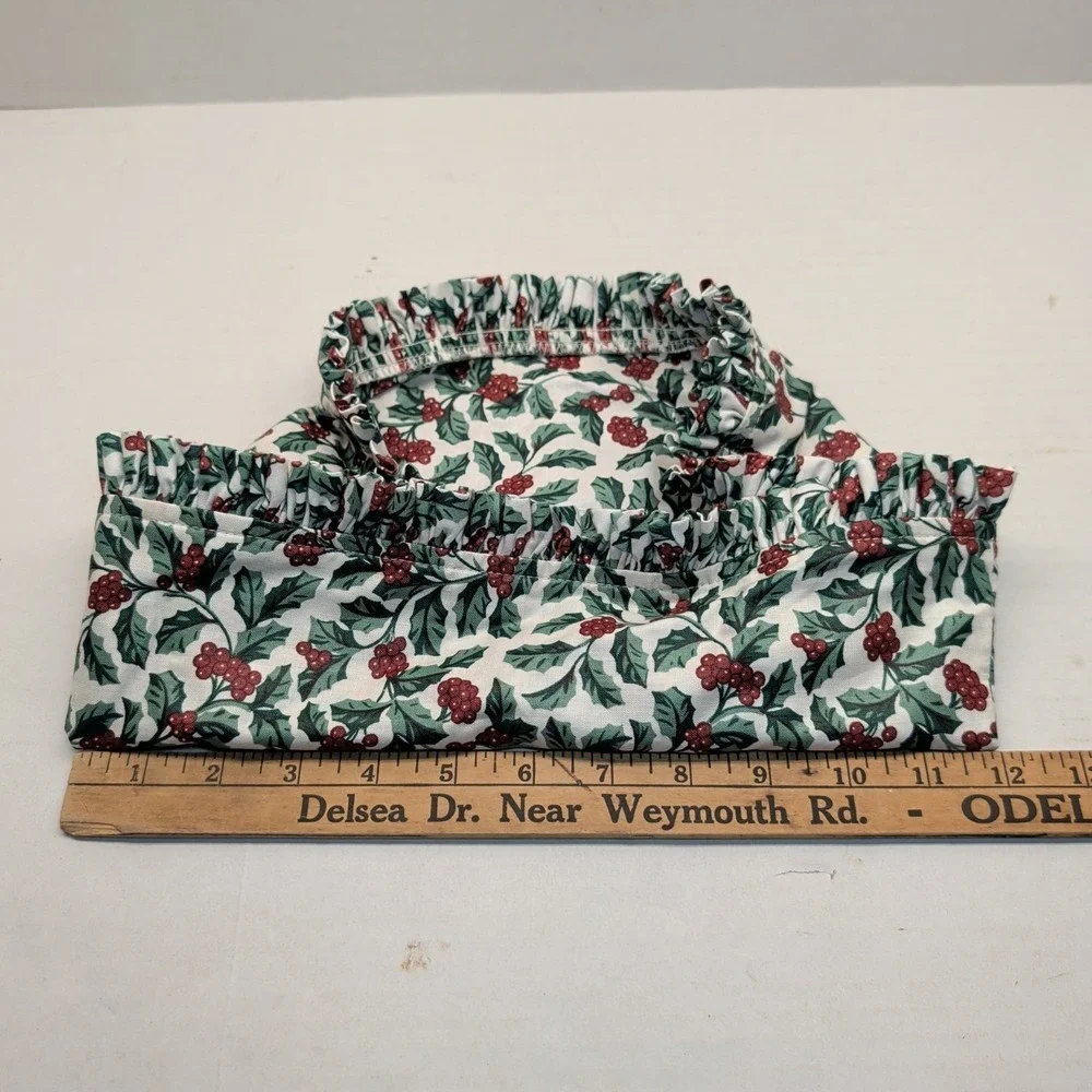 Lot of 6 Vintage Longaberger Traditional Holly Fabric Liner (4) & Garter (2)